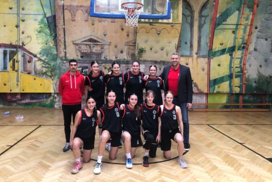 IV. korcsoportos fi�k �s l�nyok megyei kos�rlabda d�nt�je Szombathelyen 