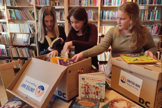 Sikeres knyvtri plyzat