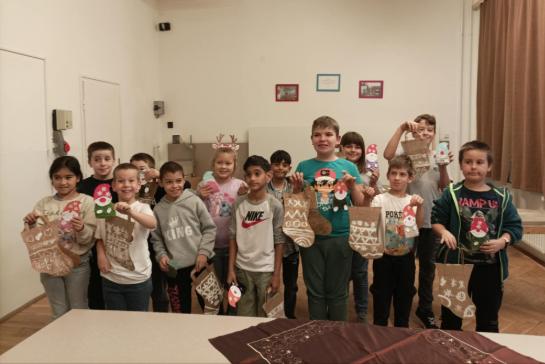 Adventi k�zm�ves foglalkoz�s