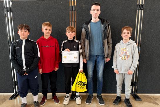 ,,Ki a Mester k�t ker�ken” v�rmegyei els� helyez�ssel 